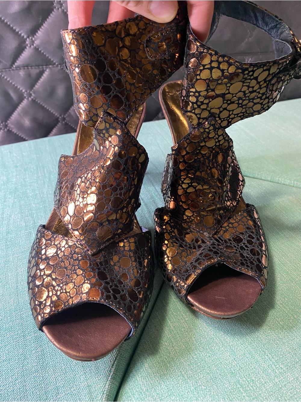 Martina & Peter H. Sameka Metallic Bronze Suede Ankle Cuff Sandals Heels -41